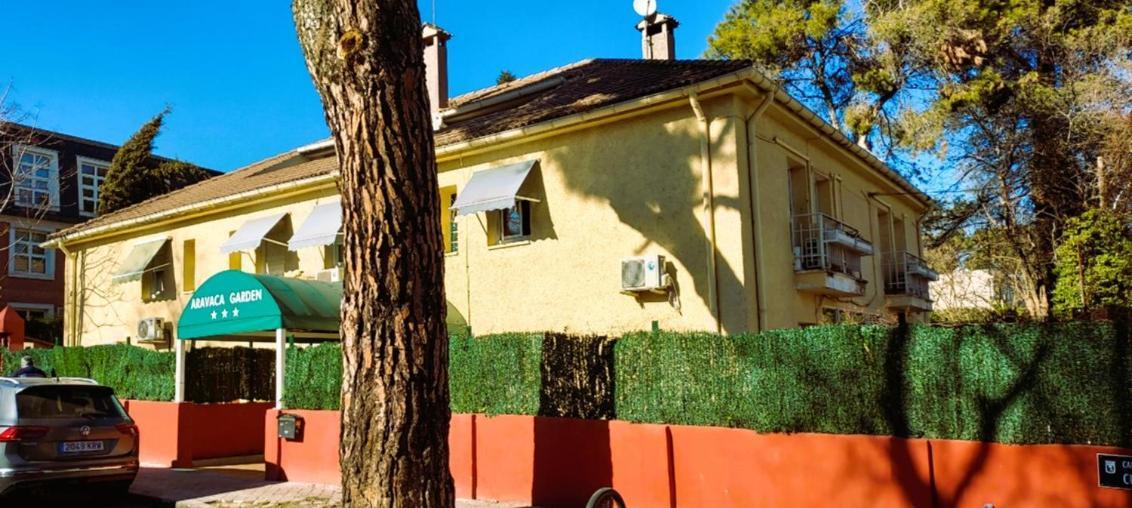 Hostal Aravaca Garden Madrid Luaran gambar