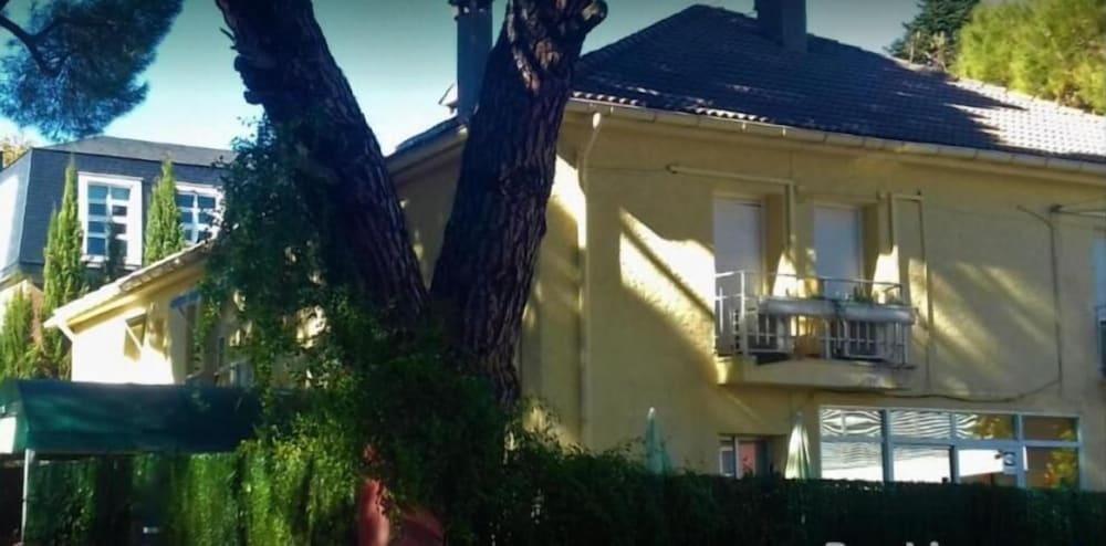 Hostal Aravaca Garden Madrid Luaran gambar