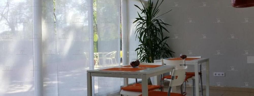 Hostal Aravaca Garden Madrid Luaran gambar
