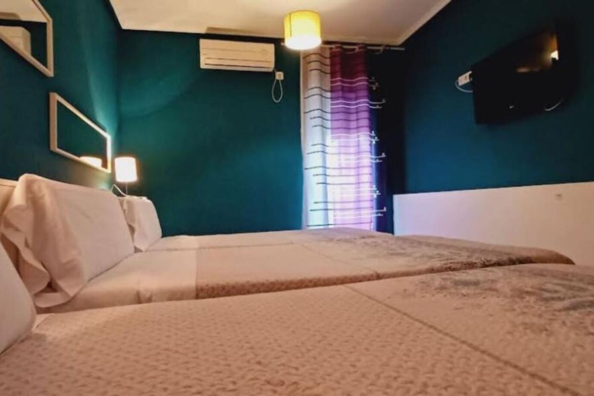 Hostal Aravaca Garden Madrid Luaran gambar
